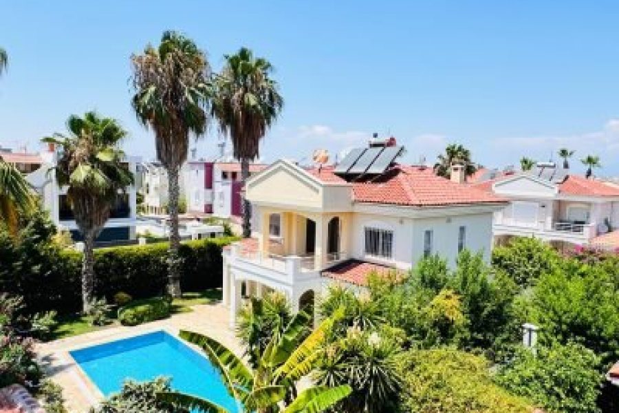 Villa Ayl
